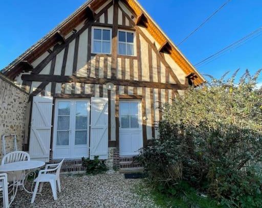 Rueil-la-Gadeliere House | La Grange Chevrefeuille
