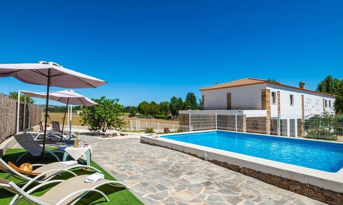 Alcala la Real Villa | La Granja de las Monjas Alcalá La Real by Ruralidays