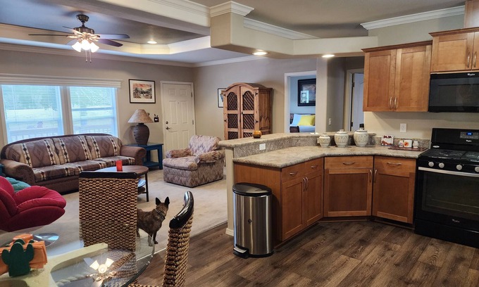 Ruidoso House | La Hacienda: Charming 3-Bed, 2-Bath Retreat in the Scenic Ruidoso Mountains.