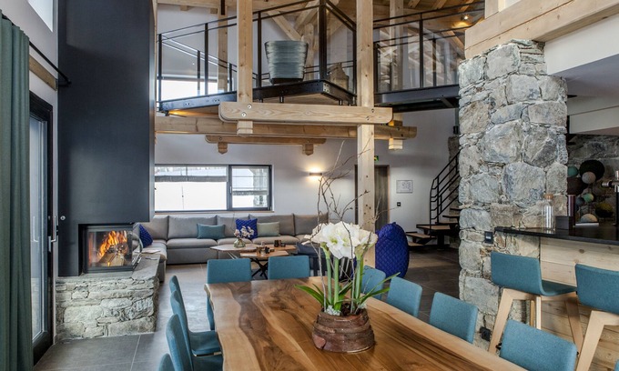 Bourg-Saint-Maurice Ski Chalet | La Halle des Cascades, 400m², 15 people. Exceptional chalet in Arc 2000