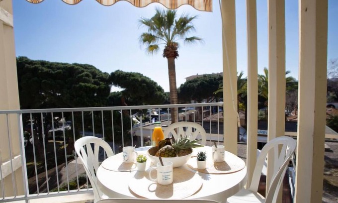 Le Lavandou Apartment | La Méridienne by Interhome