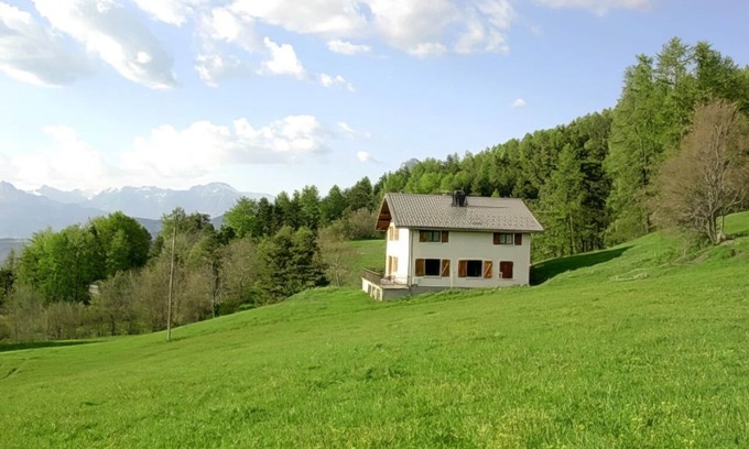 Saint-Vincent-les-Forts Apartment | La Maison Damont : Soleil, Lac, Espace et Calme à 2 pas des Activités