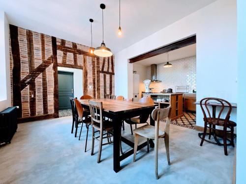 Auxerre Apartment | La Marine - Sejour a Auxerre