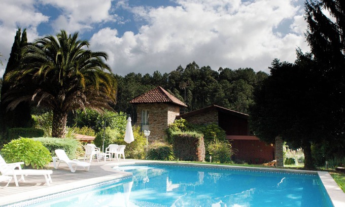 Callobre Villa | La Marisma Villa with private pool and direct access to the river