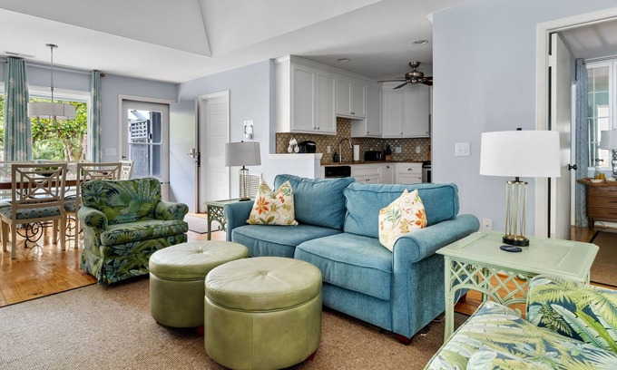 West Beach Cottage | La Mer | Relaxing Coastal Stay with Shared Pool