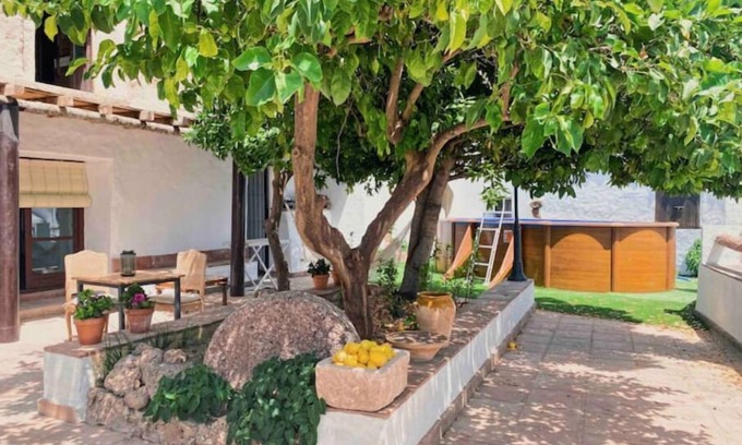 Benadalid House | La Palmera. Casa Rural con Piscina Privada