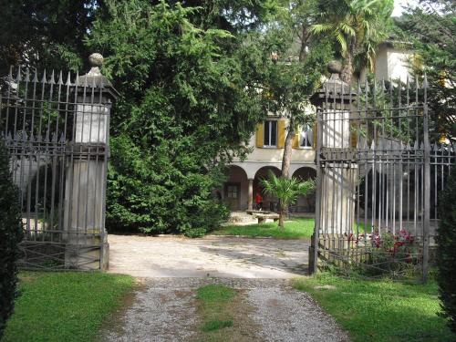 Zandobbio House | La Patirana Guesthouse