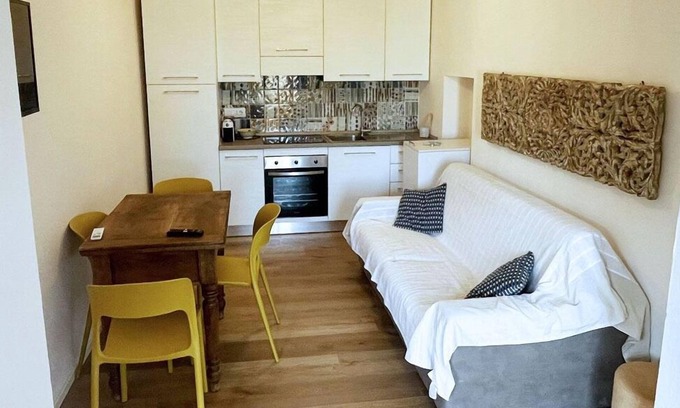 Cavo Apartment | La Perla del Cavo, just a stone's throw from the splendid seafront!