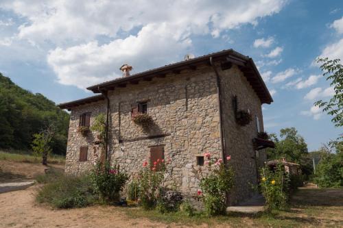 Castel d'Aiano House | La Piana Dei Castagni