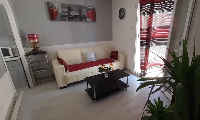 Volx Villa | la Provence Appartement de 50m2 Bien Équipé Confortable Quartier