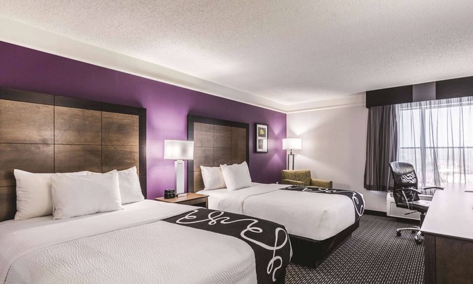 Sharonville Hotel | La Quinta Inn & Suites by Wyndham Cincinnati Sharonville