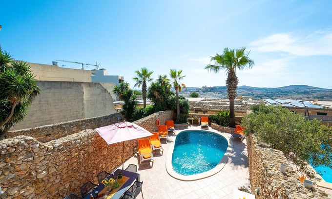 Xaghra Villa | La Rustica Holiday Home