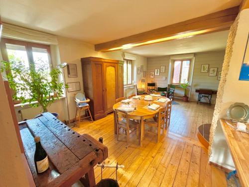 Algolsheim House | La Secrète en Alsace, Gîte familial spacieux avec jardin, proche Colmar & Route des Vins