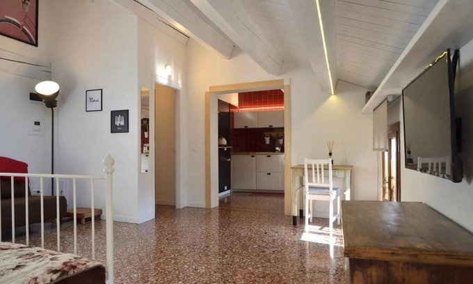 Noale Apartment | La Spiga: Historic studio apartment in Noale (Parking and Lift | Base for VE/PD/TV)