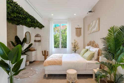 Riou - Petit Juas - Av de Grasse Apartment | La Suite Jardin Secret