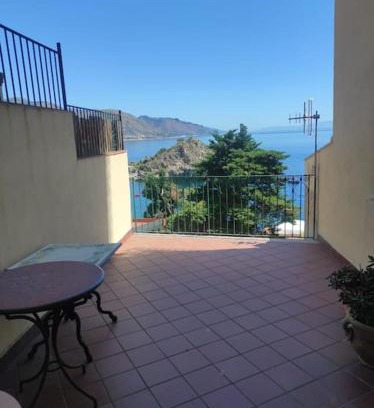 Mazzaro Apartment | La Terrazza sulla Meraviglia