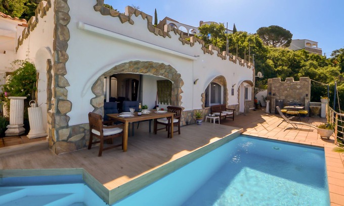El Mas Fumats House | La Torre by Interhome