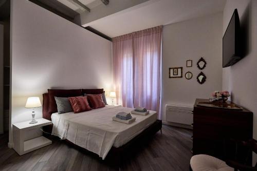 Historic Center Apartment | LA TORRE LUNGA -Smart Working- 150 m dalle-from Due Torri-Two Towers