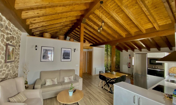 Mogrovejo Apartment | La Ventana de Mogrovejo Apartment 4 people