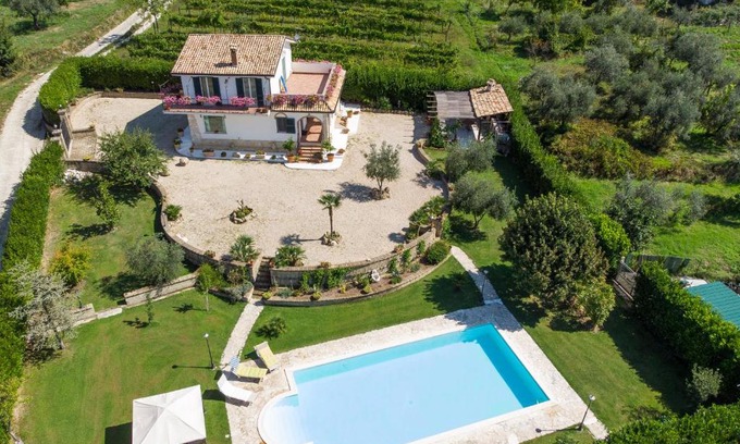 Pescosolido Villa | La Vigna della Corte