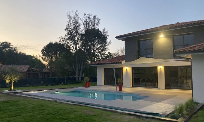 Messanges Villa | La Villa des Pins 150 m2 at 5 min from the beach with 3 bedrooms and 8 beds