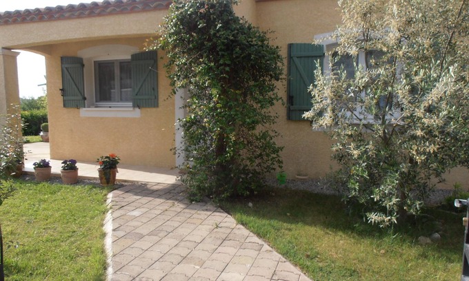 Lunel Villa | La villa des terres rouges