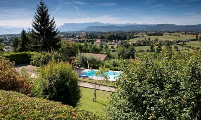 Le Grand-Lemps Apartment | La Villa Jo