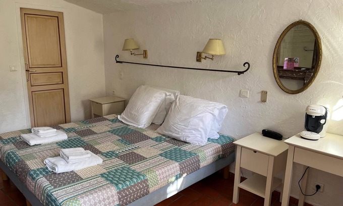 Vence House | LA Villa Roseraie , Hotel Familial Ouvert Toute L Annee Animaux Acceptes