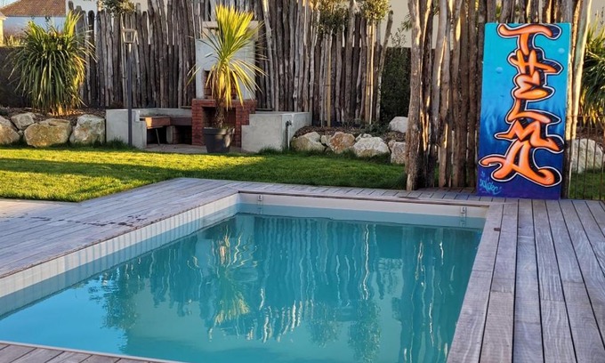 Granville Villa | La Villa Thelma 5 étoiles, piscine, sauna et jacuzzi