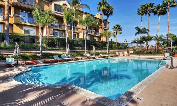Laguna Niguel Condo | La Vista - Fireplace! 2 bed/2 bath! Pool! Ocean Breezes! 1 Car Garage