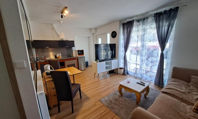 Mulheim-Karlich Apartment | Ladenlokal beim Metzger Becker
