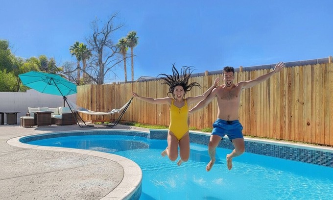 Charleston Preservation Apartment | Lady Luck Oasis Large Pool Central Dogs Welcome