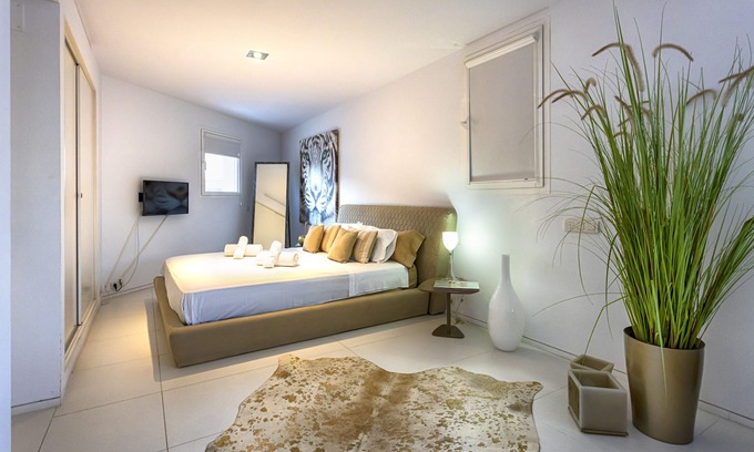 Ibiza Town Apartment | Lady Marina Penthouse Apartment in Botafoch Ibiza
