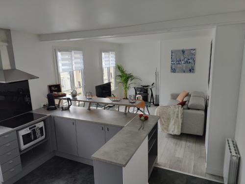 Chantiers Apartment | Lady Versailles - F2 proche Château et gare