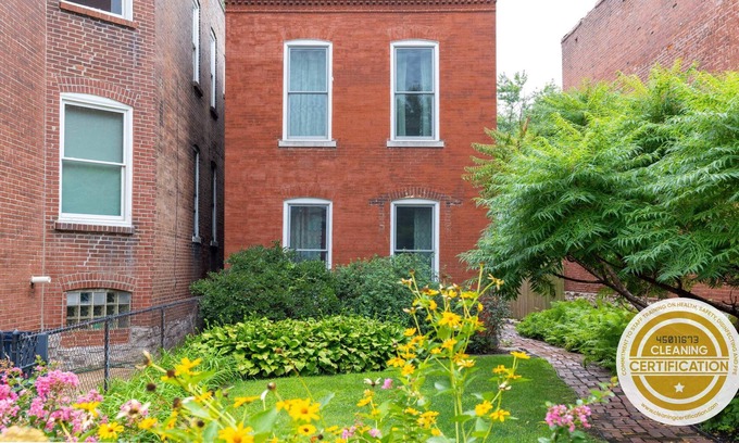 Lafayette Square House | Lafayette Square Garden Haven / ABODEbucks