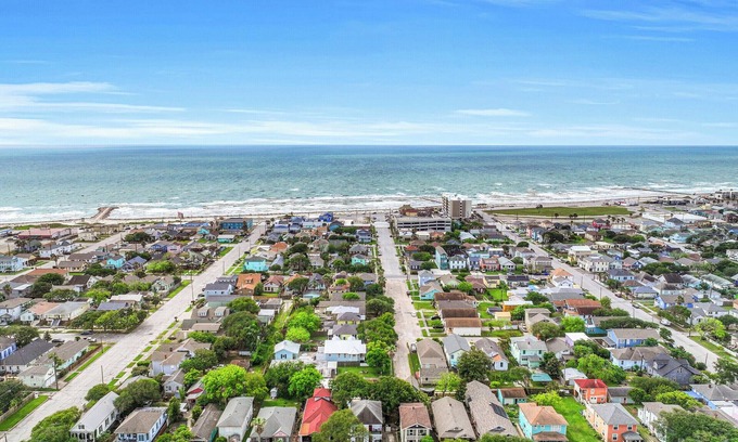 Galveston House | Lafitte Lookout