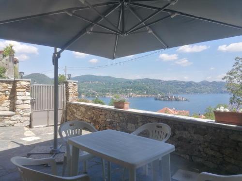 Pella Apartment | Lago D'Orta ampio monolocale con vista LaPlesna