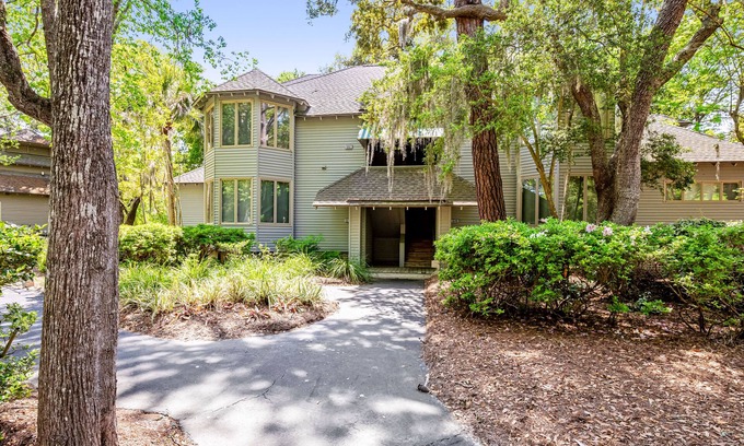 Kiawah Island Villa | Lagoon view, second floor villa w/screened in porch, short walk to the beach