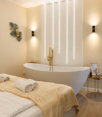 Mosonmagyarovar Apartment | Laguna - Romantic Apartment with Bathtub & Infrared Sauna near Flexum Thermal Spa