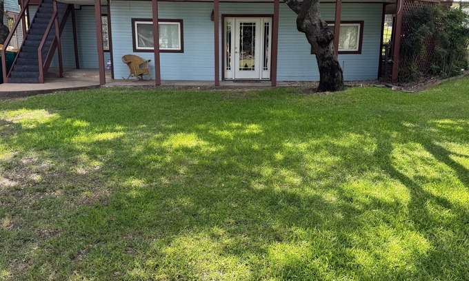 Granite Shoals House | Lake access home in the Hill Country! Less than 1 min walk to boat ramp
