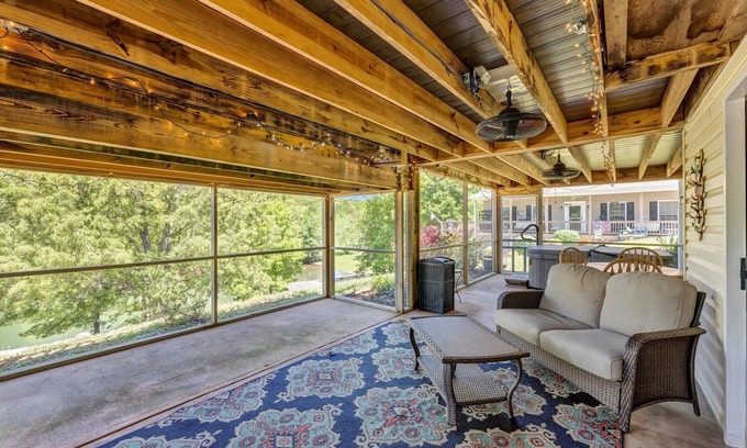 Moneta House | LAKE Coveside: Lakefront with private dock.