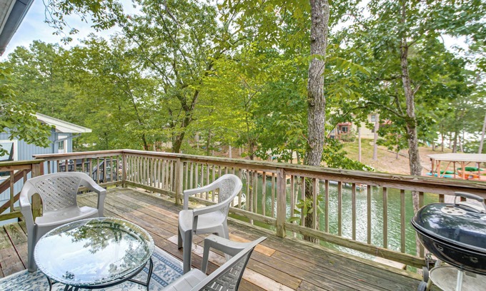 Hot Springs Village House | Lake Desoto Townhome: Swim Dock, Pets Welcome!