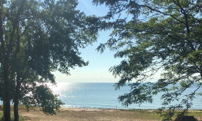 Caseville House | Lake Front Home, Large Beautiful Sugar Sand Beach, : Caseville