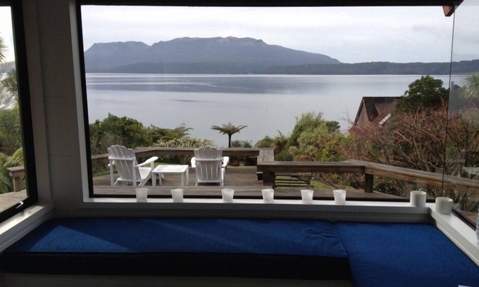 Lake Tarawera House | Lake front with own jetty. Four bedroom with modern furnishings