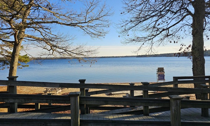 Centerville House | Lake house in centerville.