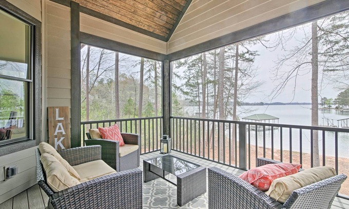 Seneca House | Lake Keowee Home with Balcony & Boat Dock!