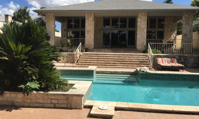 Burnet House | Lake LBJ Lakefront Home w/ Pool, 7 Bedrooms, Sleeps 25