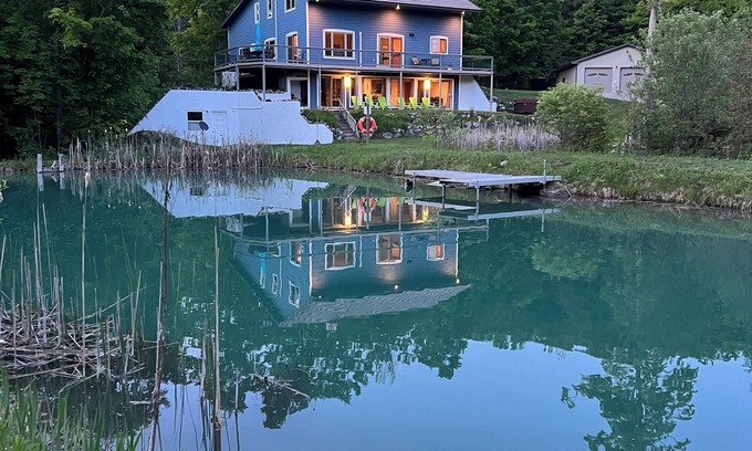 Lake Leelanau House | Lake Leelanau Therapy-HotTub/Kayaks/FirePit