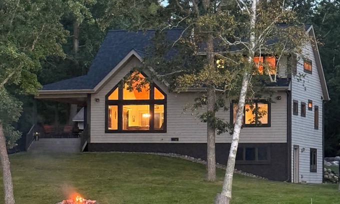 Aitkin Cabin | Lake Life All Year Round, 4 Seasons Of Fun. Free Kayaks, Canoe, & Dock