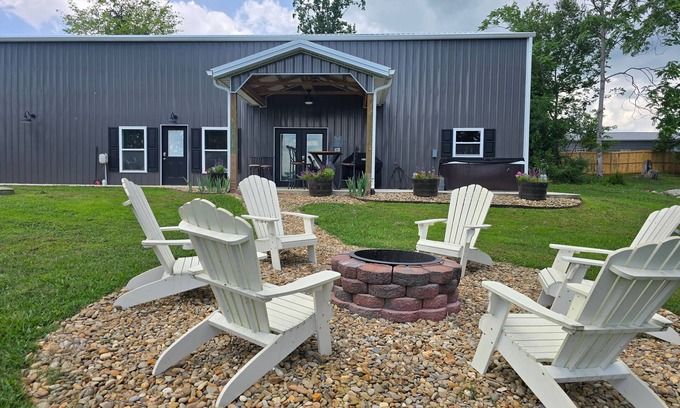 Dandridge House | Lake Life Barndo, enjoy the lake